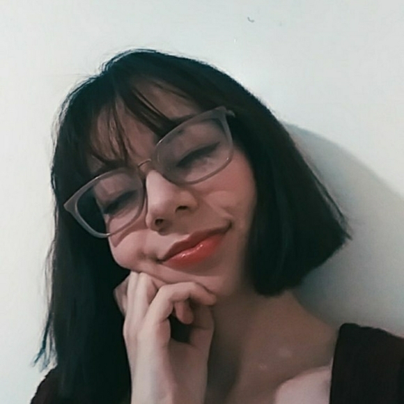 Meet your Posher, Ivy - Picture 1 of 3